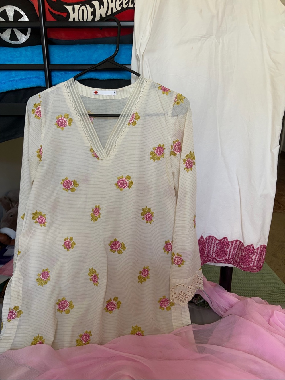 Long Sleeve Floral V-Neck Maxi Dress - White with Pink Rose Print